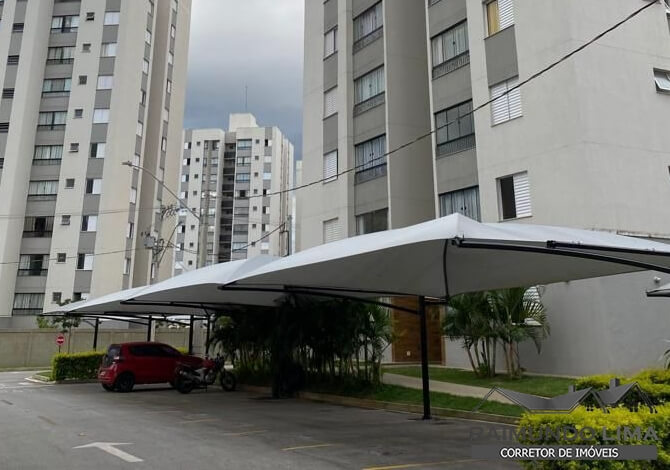Apto no Condomínio Jades