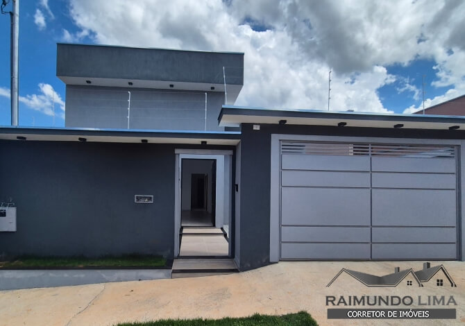 Casa com 03 suítes no Bairro Parque Real