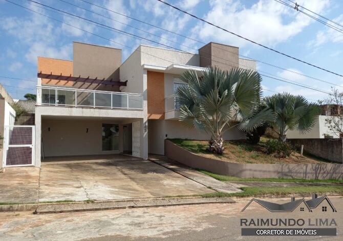 Casa no Condomínio Gran Royalle