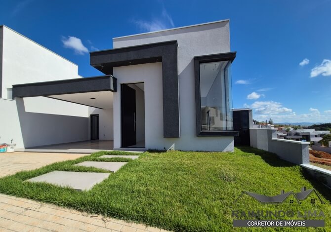 Casa no Condomínio Las Palmas