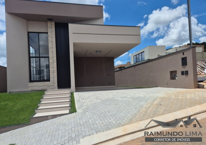 Casa no Condomínio Las Palmas 