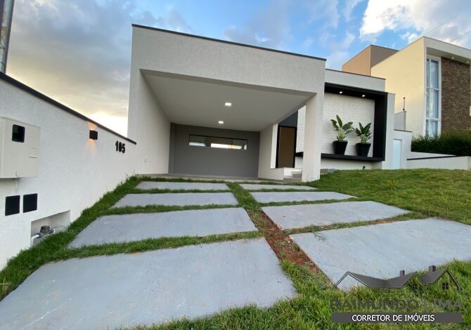 Casa no Condomínio Las Palmas