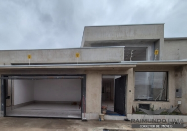 Casa no Bairro Parque Real 