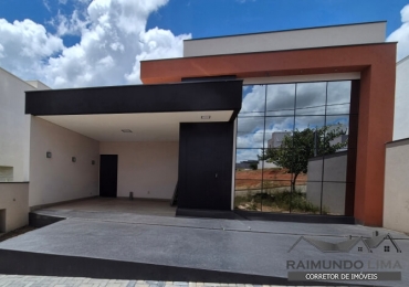 Casa no Condomínio Las Palmas