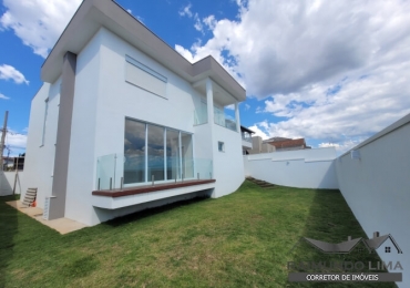 Excelente Casa no Bairro Colina de Santa Barbara